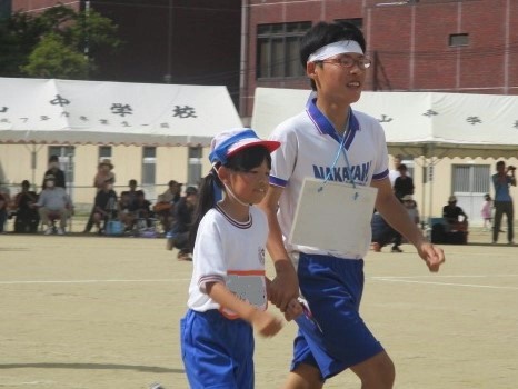 中学生と